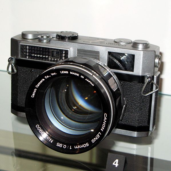 Самый светосильный в мире объектив Canon 50мм f/0.95 на дальномерной камере Сanon 7