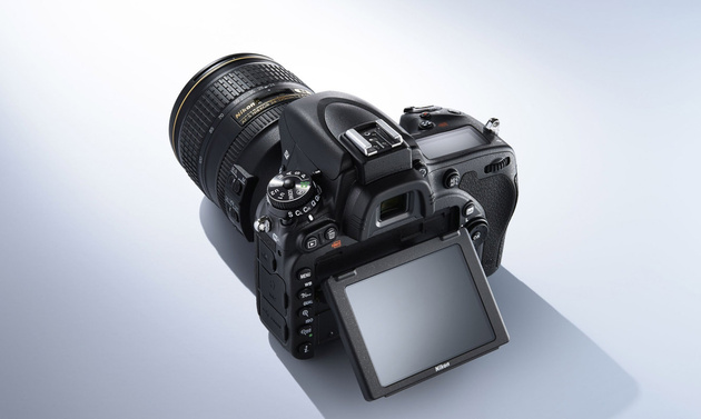Полнокадровый фотоаппарат Nikon D750 с объективом Nikon AF-S NIKKOR 24-120mm F/4G ED VR