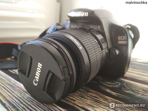 Canon EOS 1100D фото