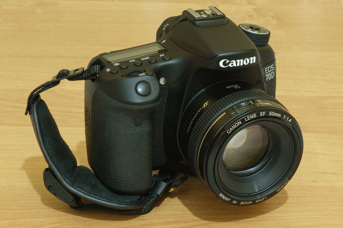 Камера Canon EOS 70D с объективом Canon EF 50mm f/1.4 USM