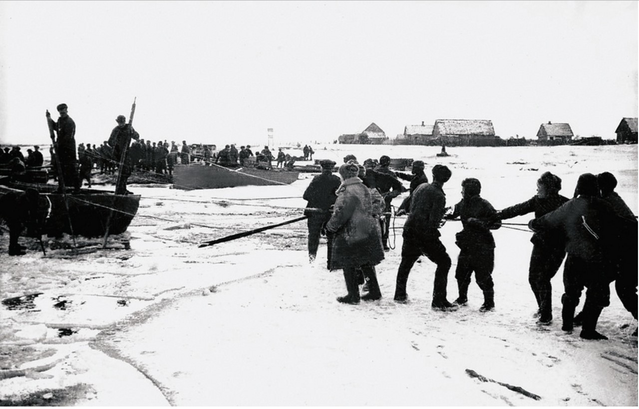1944. Переправа через реку Пилицу. 44-я гвардейская танковая бригада