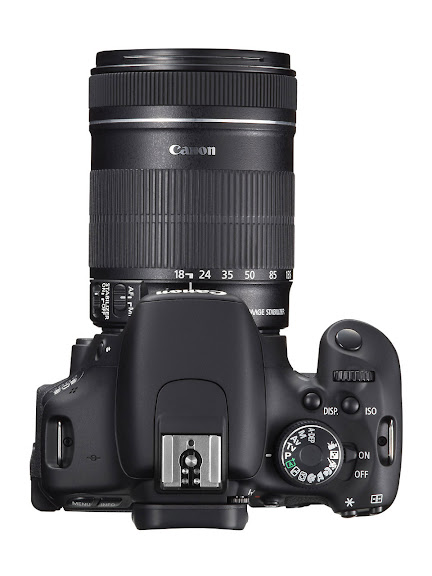 Canon 600D: с объективом 18-135