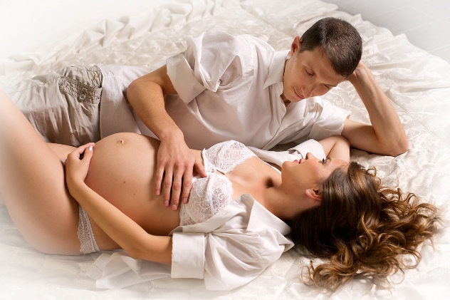 идеи фотосессии для беременных с мужем