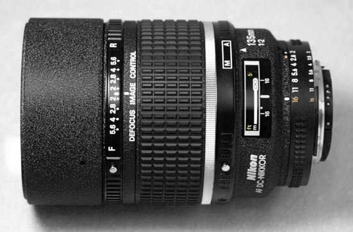 Nikon 135mm 1:2 AF DC-Nikkor