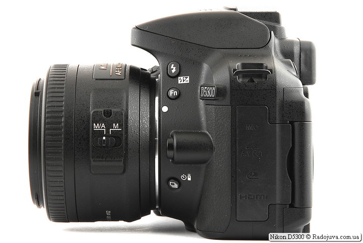 Nikon D5300 с объективом Nikon DX AF-S Nikkor 35mm 1:1.8G SWM Aspherical 