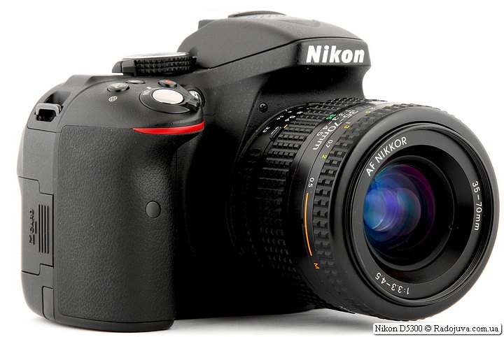 Nikon D5300 с объективом Nikon AF Nikkor 35-70mm 1:3.3-4.5 (MKII)