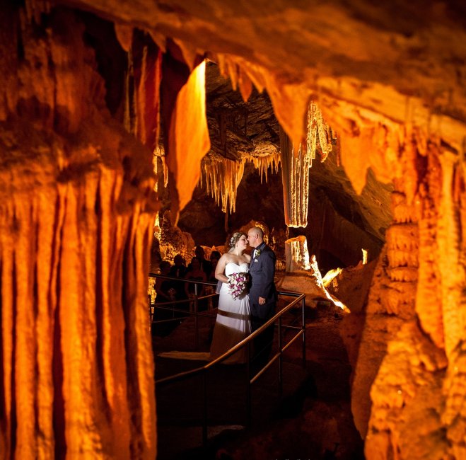 Свадебная фотосессия в пещере