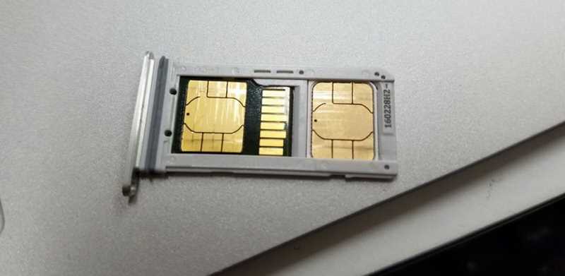 SIM + microSD