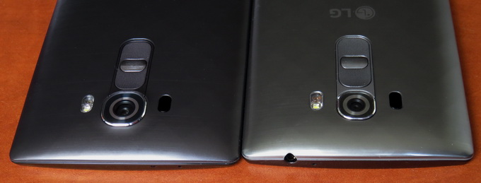 На верхнем торце в модели G4 присутствует только ИК-порт. В смартфоне G4s здесь расположен стандартный аудиоразъем 3,5 мм, ИК-порт отсутствует